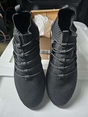 Sneakers Women's Black Knit Athletic Slip-On Sneakers